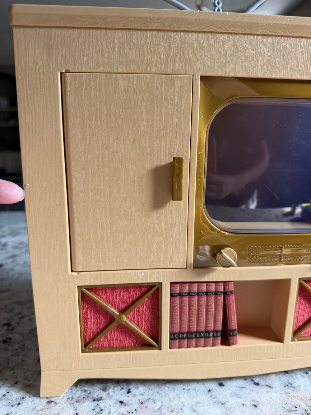 American Girl Maryellen's Television Console Doll house Retro 50’s TV Play Set